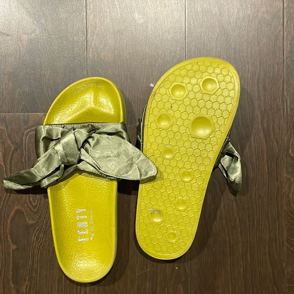 Puma x Rihanna Fenty Bow Slides Olive Branch